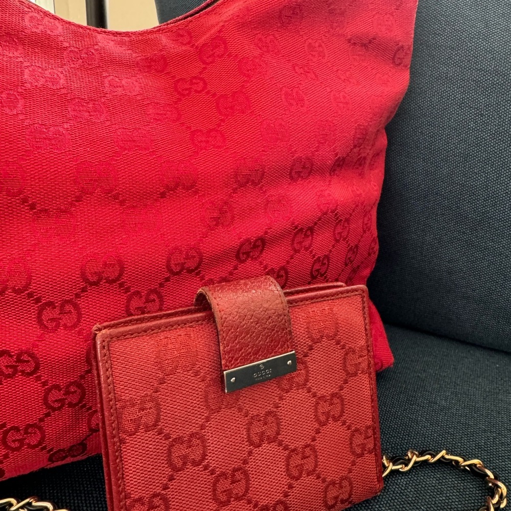 NWOT ❤️ GUCCI BUNDLE RED HOBO BAG W/COA & PRE LOVED MATCHING GG RED WALLET - Picture 5 of 11
